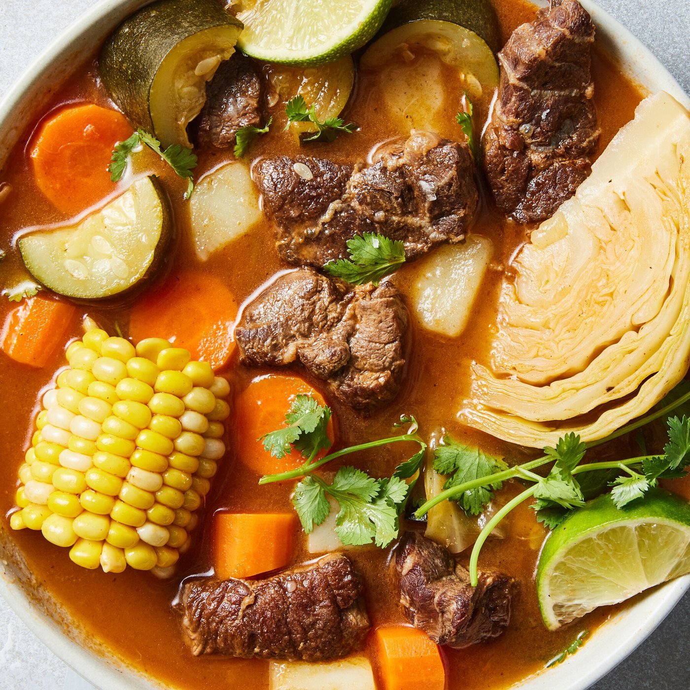 Sopa de res con verduras